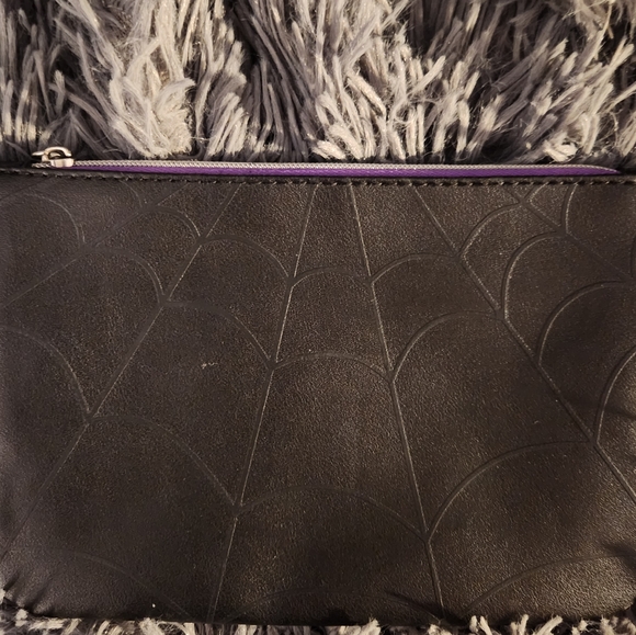 Ipsy spiderweb cosmetic bag - Picture 3 of 6